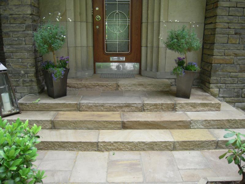 steinerner Eingangsbereich Korte Garten- und Landschaftsbau